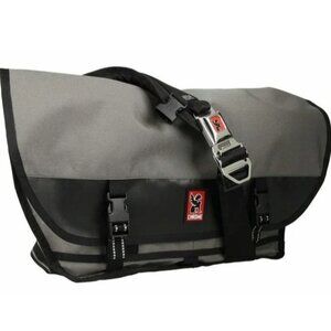 Chrome Industries Unisex Citizen Messenger Bag Crossbody Seatbelt Buckle Large